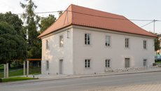 Úpravy objektu fary v DrnovicíchH 